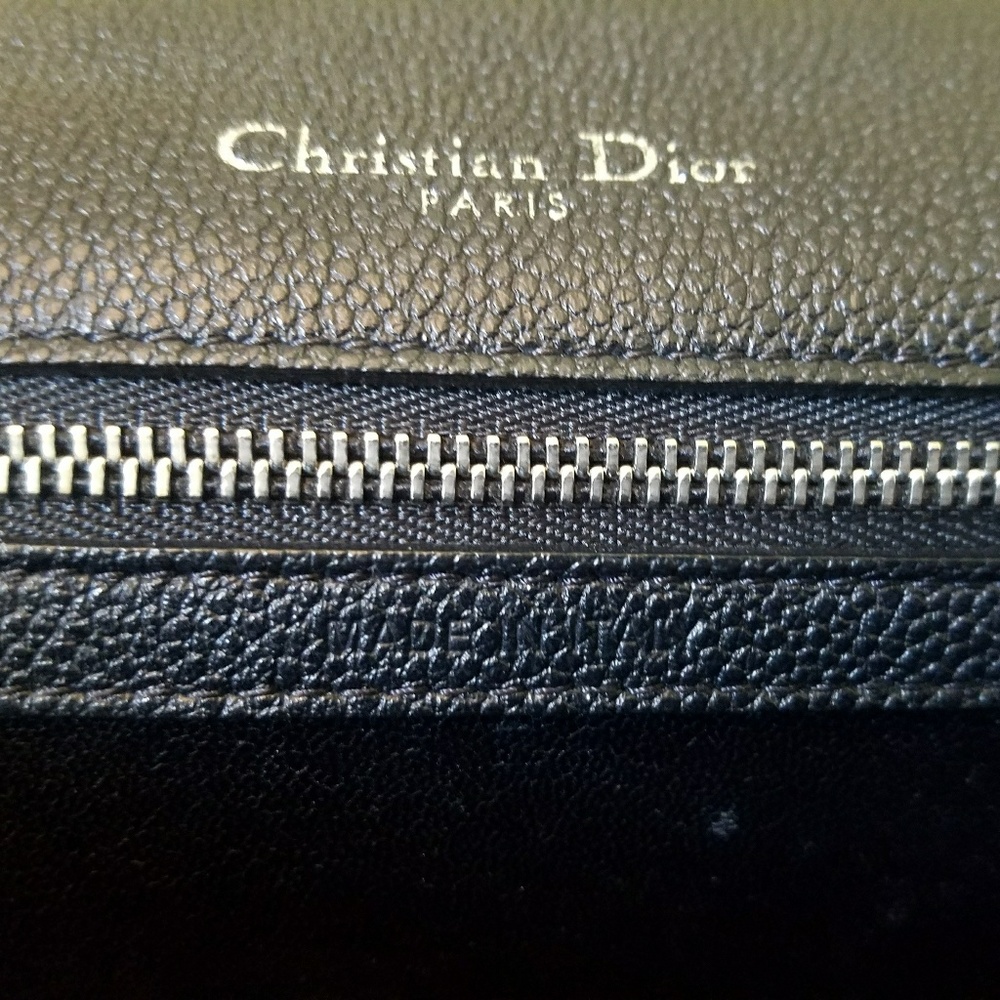 $3,800 Grain Calfskin Dior lady Diorama Bag - Picture 4 of 8